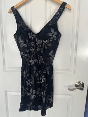 Le Cove NWOT 18 swimsuit swim-dress black floral